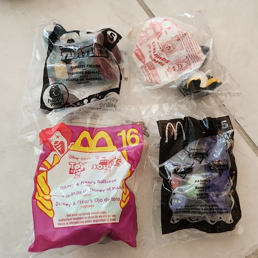 Vtg 32 Happy Meal Toys Late 1990s McDonald's Burger King Taco Bell Chick-fil-A - Picture 8 of 9